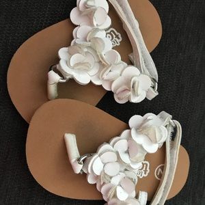 Baby Floral flip flops NEW!